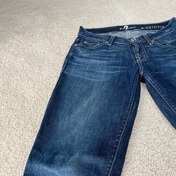 7 for all mankind in mid-waist skinny dark blue jeans in 25 - Picture 3 of 7